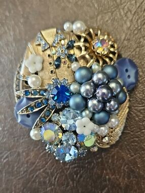 Blue Crystal Cluster Belt Buckle